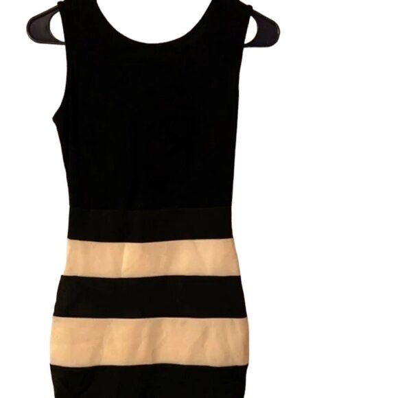 Windsor Dresses & Skirts - NWT Windsor Dress size M